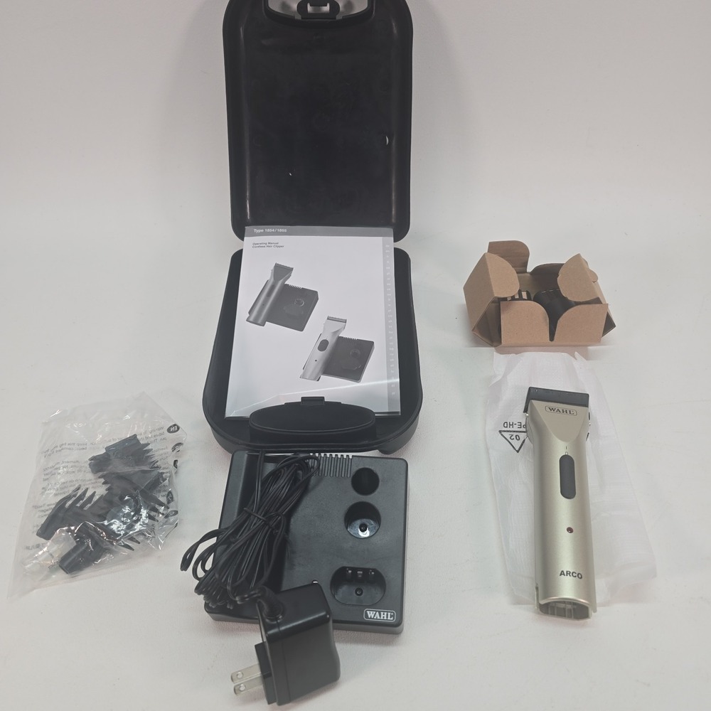 Wahl Professional Animal Arco Dog Horse Cordless Clippers Plastic Case